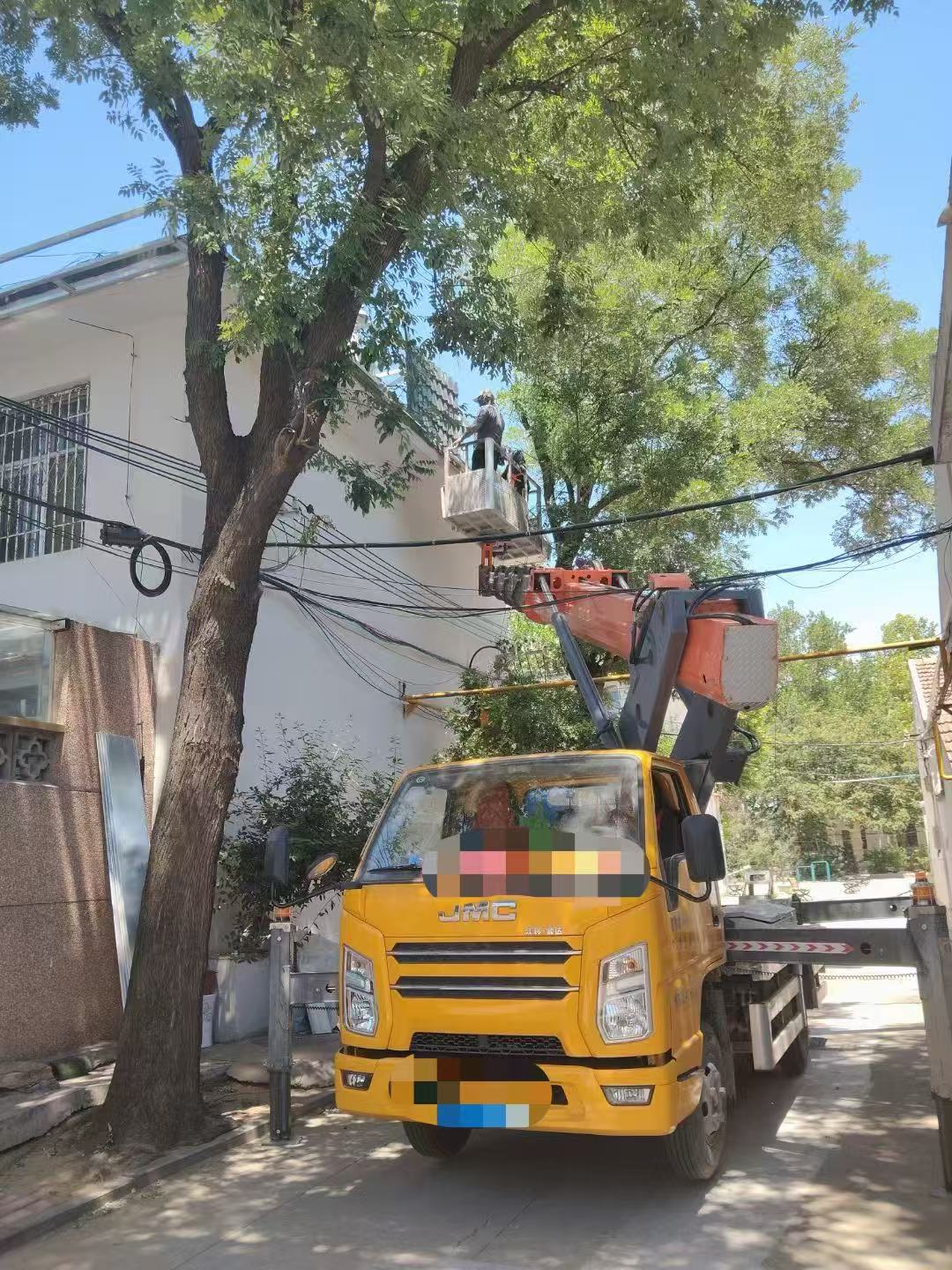 新市区高空作业车能吊装重物吗？最大承载多少公斤？